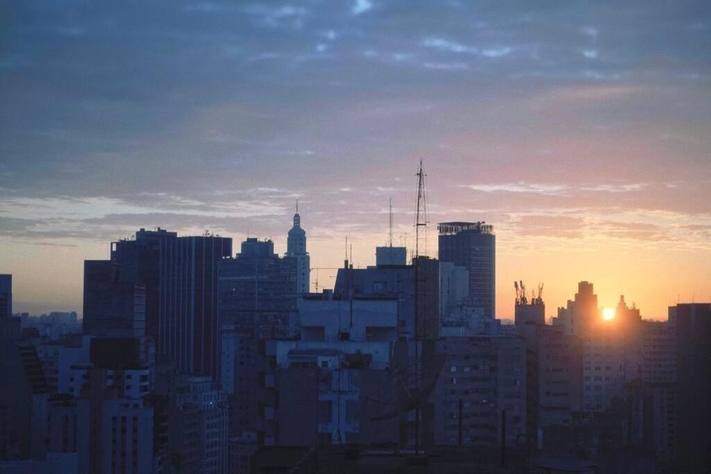 Large 1 Bedroom 2 Balconies And A Work Space São Paulo