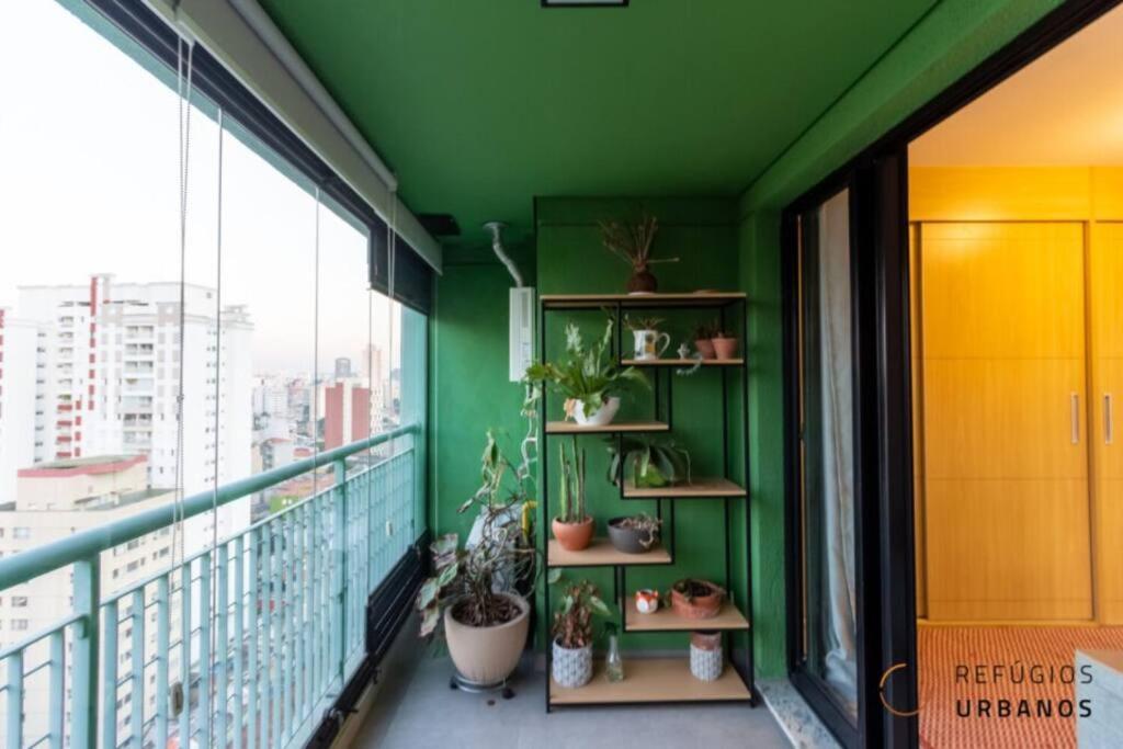 Large 1 Bedroom 2 Balconies And A Work Space * São Paulo