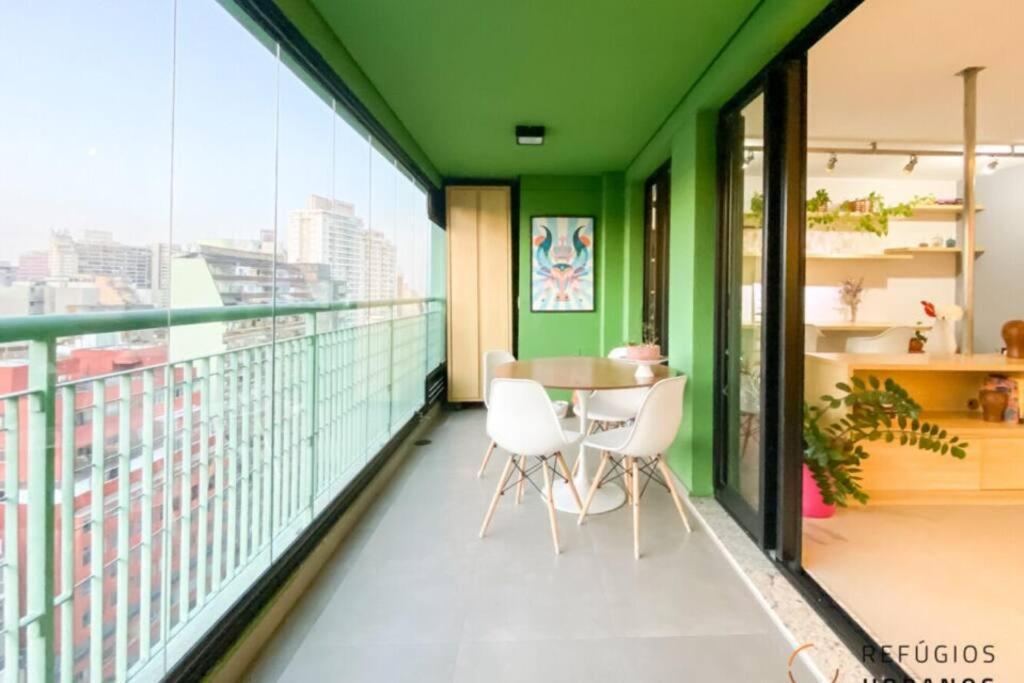 Large 1 Bedroom 2 Balconies And A Work Space * São Paulo
