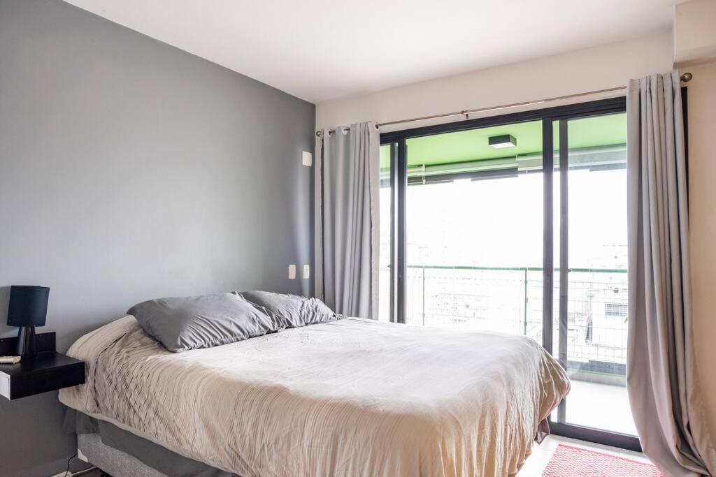 Large 1 Bedroom 2 Balconies And A Work Space Apartamento São Paulo