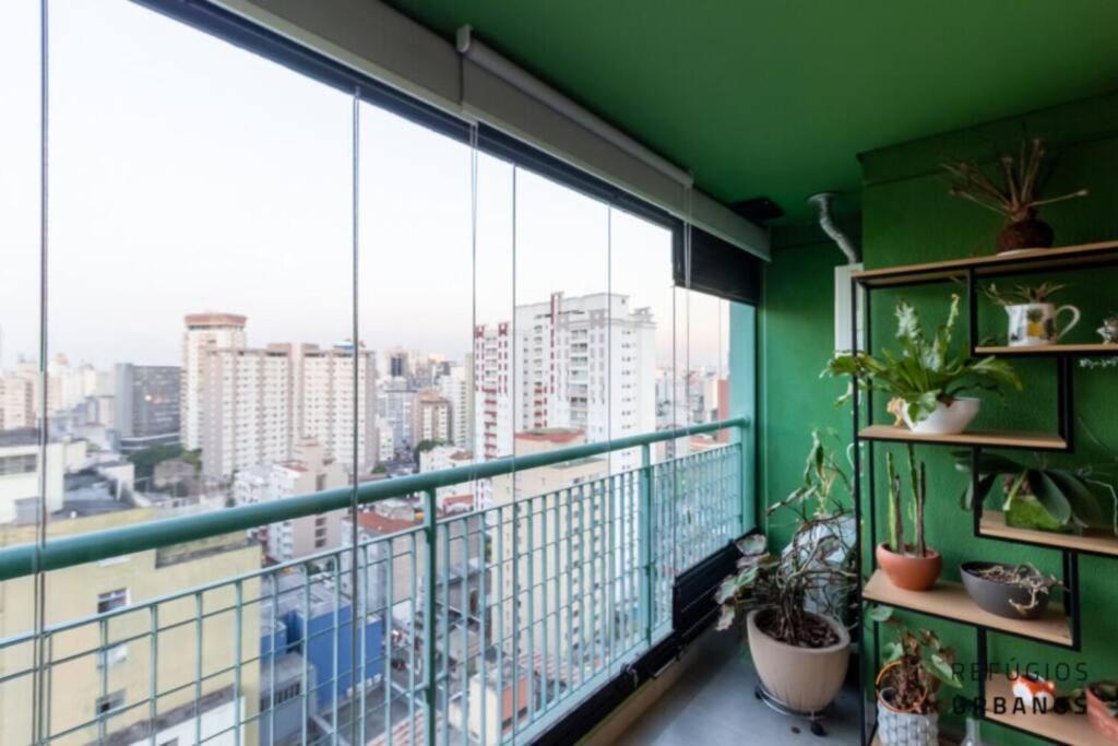 Large 1 Bedroom 2 Balconies And A Work Space * São Paulo