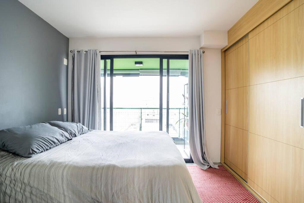 Large 1 Bedroom 2 Balconies And A Work Space São Paulo