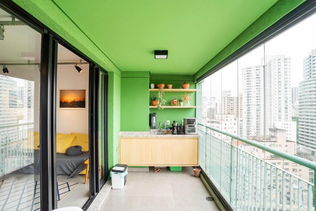 Large 1 Bedroom 2 Balconies And A Work Space Apartamento São Paulo